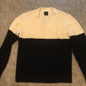 Men’s Kent and Curwen Cashmere VNeck Sweater